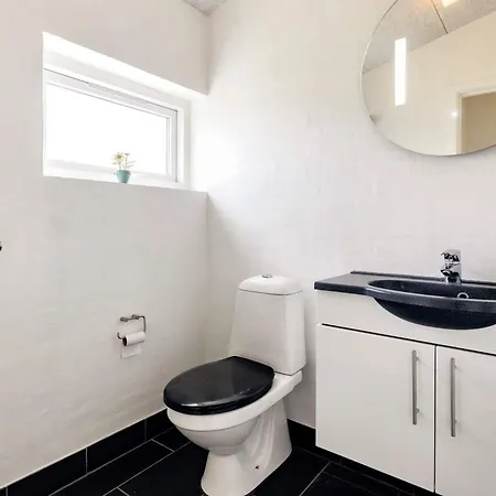 Tranquil Retreat In Nature S Embrace-by Traum Prázdninový dům Brovst