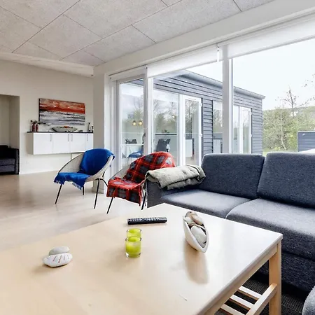 Tranquil Retreat In Nature S Embrace-by Traum * Brovst