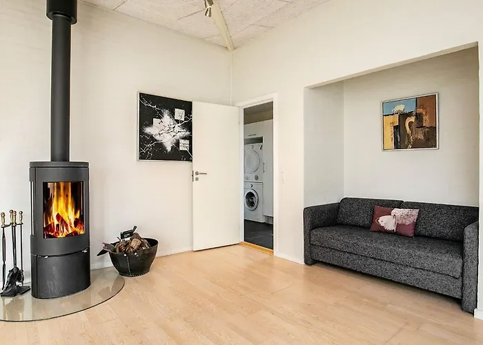 Tranquil Retreat In Nature S Embrace-by Traum Hébergement de vacances Brovst