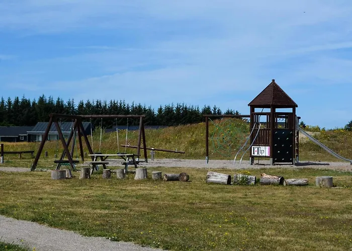 Tranquil Retreat In Nature S Embrace-by Traum * Brovst